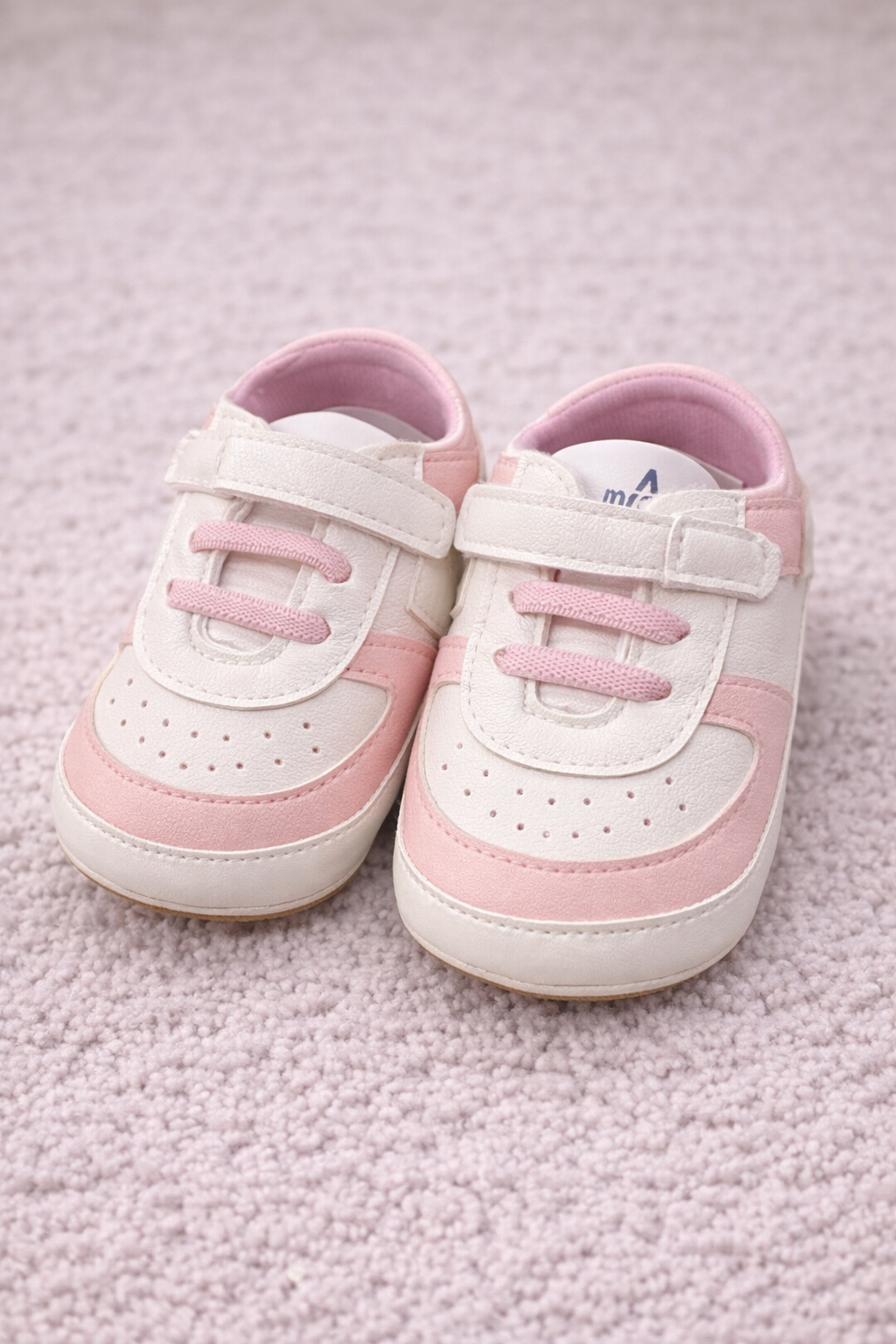 White & Pink Nike Shoes - SG-06